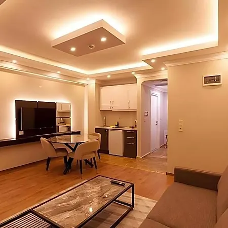 Hotel Lilium Luxure Taksim 2*