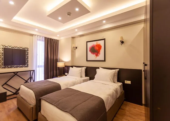 Lilium Luxury מלון