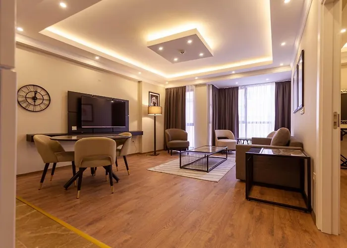 מלון Lilium Luxury